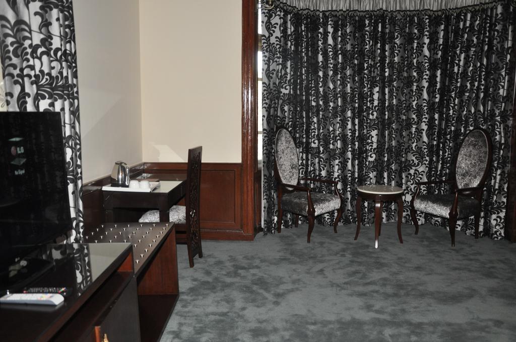 Hotel Southgate Shimla Ngoại thất bức ảnh